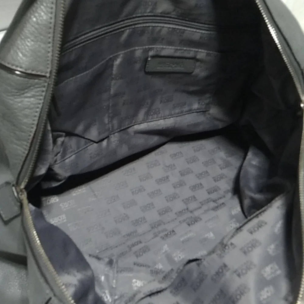 Michael Kors Extra Large Duffle Bag Tote Carry On Bag Gently Used - Picture 13 of 16